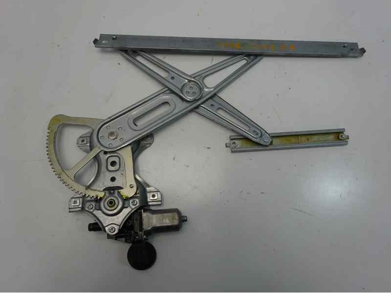 Recambio de elevalunas delantero derecho para toyota yaris active hybrid referencia OEM IAM AV2621002331 973582101 