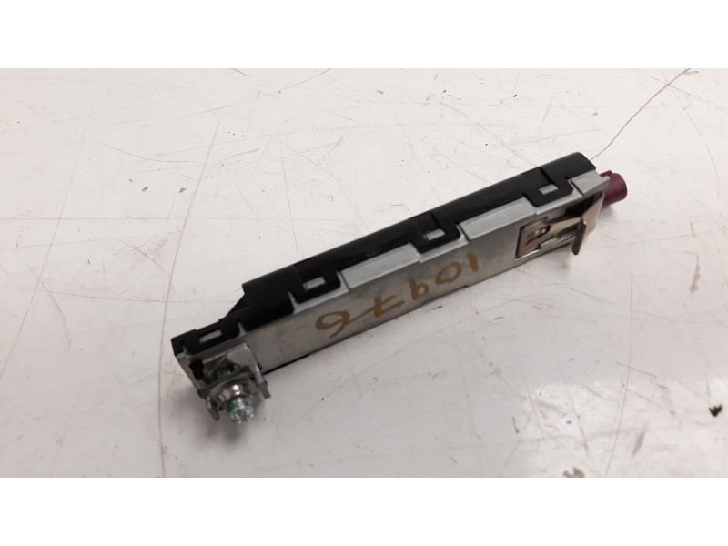 Recambio de antena para seat leon (5f1) 1.2 tsi referencia OEM IAM 5F4035225A  