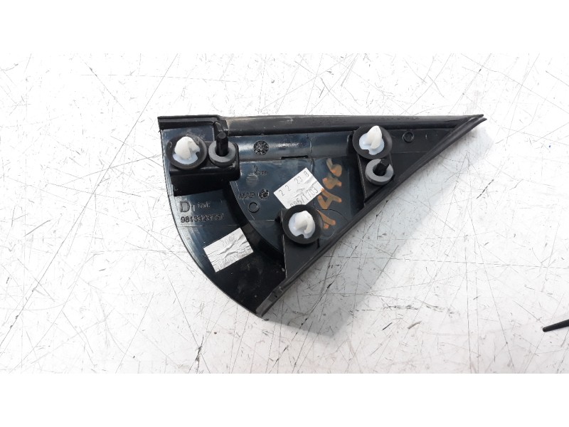 Recambio de moldura para citroen c3 1.5 blue-hdi fap referencia OEM IAM 9813323780  