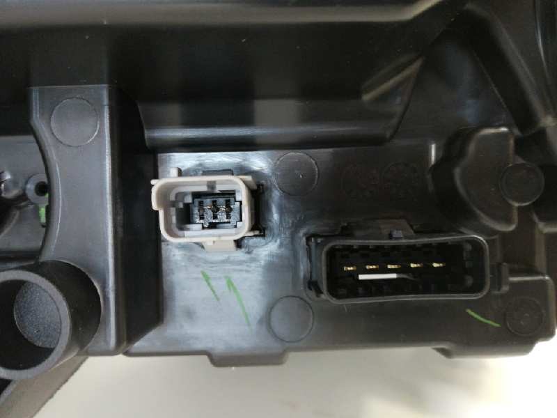 Recambio de faro izquierdo para renault clio iii referencia OEM IAM 7701072008 10119870006 RN3274944