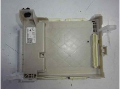 CAJA RELES / FUSIBLES 8273052L70C 3C060070 