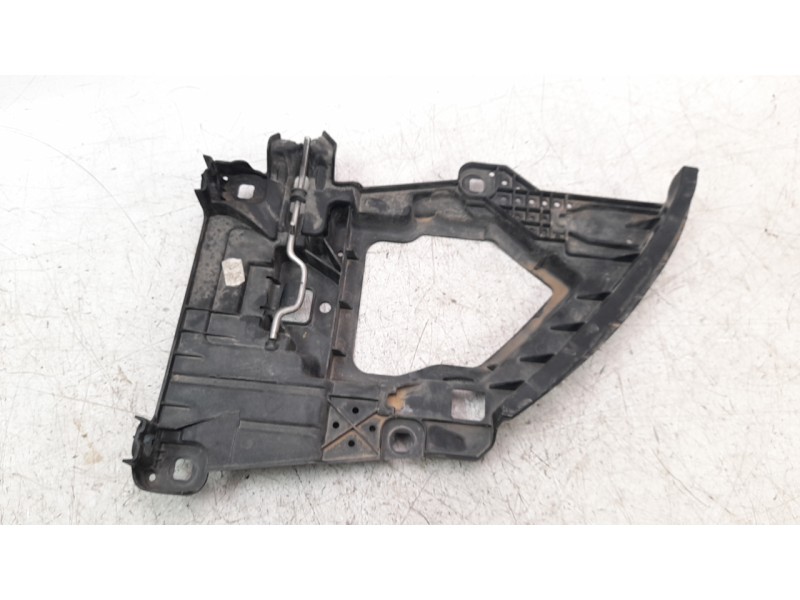 Recambio de soporte paragolpes delantero para seat ateca (khp) style go referencia OEM IAM 7P5941046B  