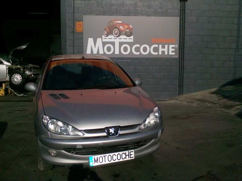 peugeot 206 berlina del año 1999