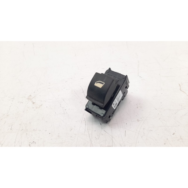 Recambio de mando elevalunas trasero izquierdo para citroen c4 lim. 1.2 12v e-thp referencia OEM IAM 96657926XT IAF290007 