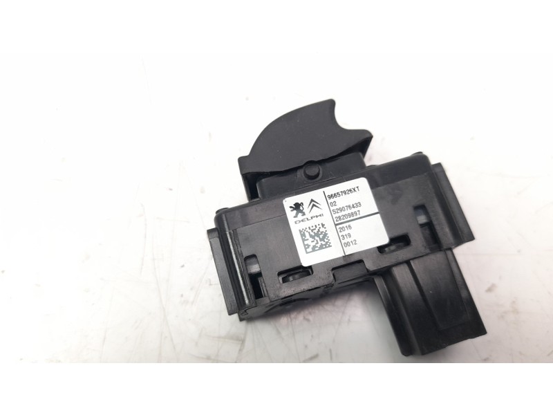 Recambio de mando elevalunas trasero izquierdo para citroen c4 lim. 1.2 12v e-thp referencia OEM IAM 96657926XT IAF290007 