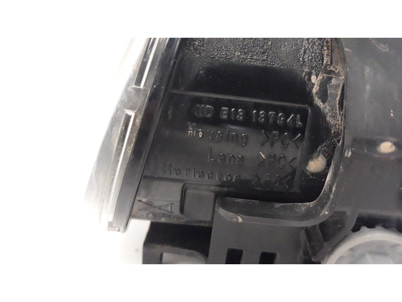 Recambio de faro antiniebla izquierdo para toyota c-hr referencia OEM IAM 8122048051  