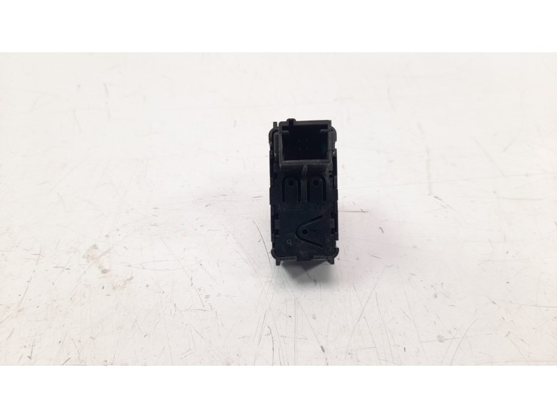 Recambio de mando elevalunas trasero izquierdo para citroen c4 lim. 1.2 12v e-thp referencia OEM IAM 96657926XT IAF290007 