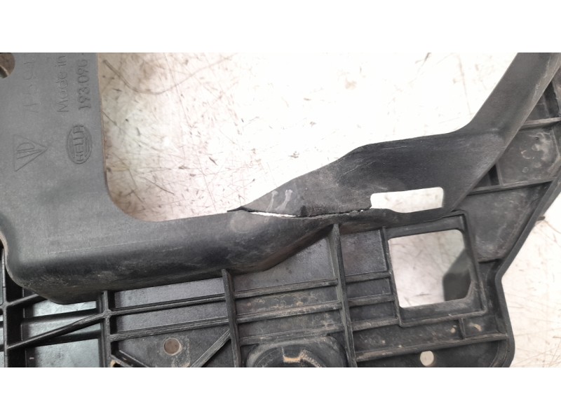 Recambio de soporte paragolpes delantero para seat ateca (khp) style go referencia OEM IAM 7P5941045B  