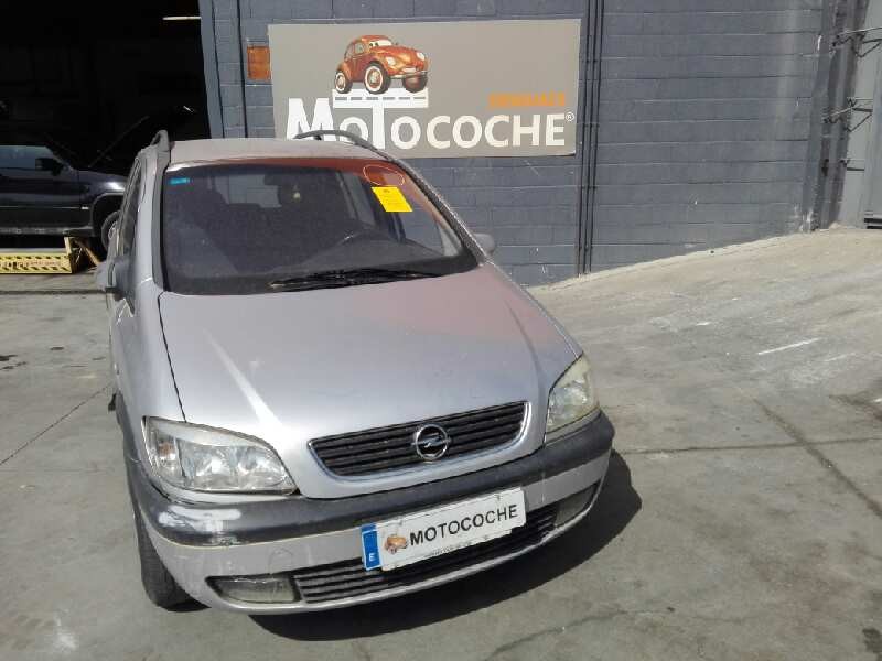 opel zafira a del año 2000