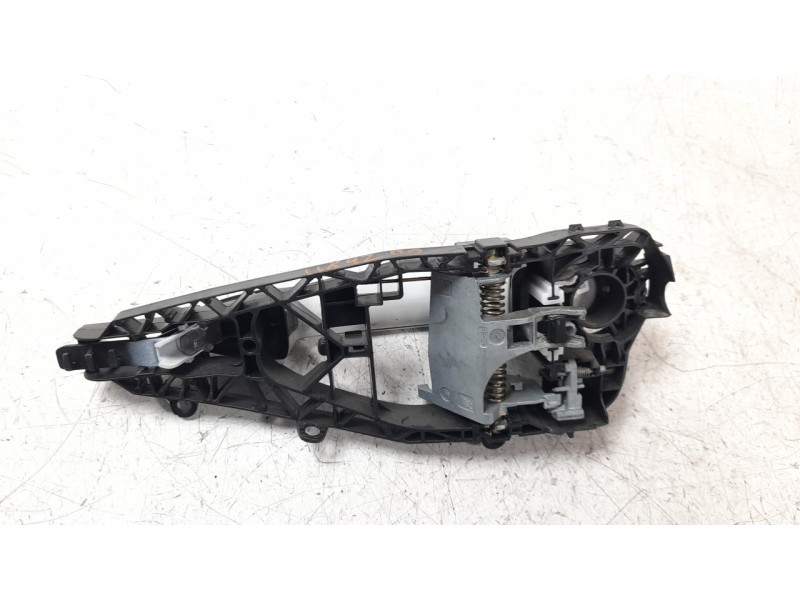 Recambio de maneta exterior delantera derecha para bmw serie x1 (f48) sdrive18d referencia OEM IAM 51217433844  