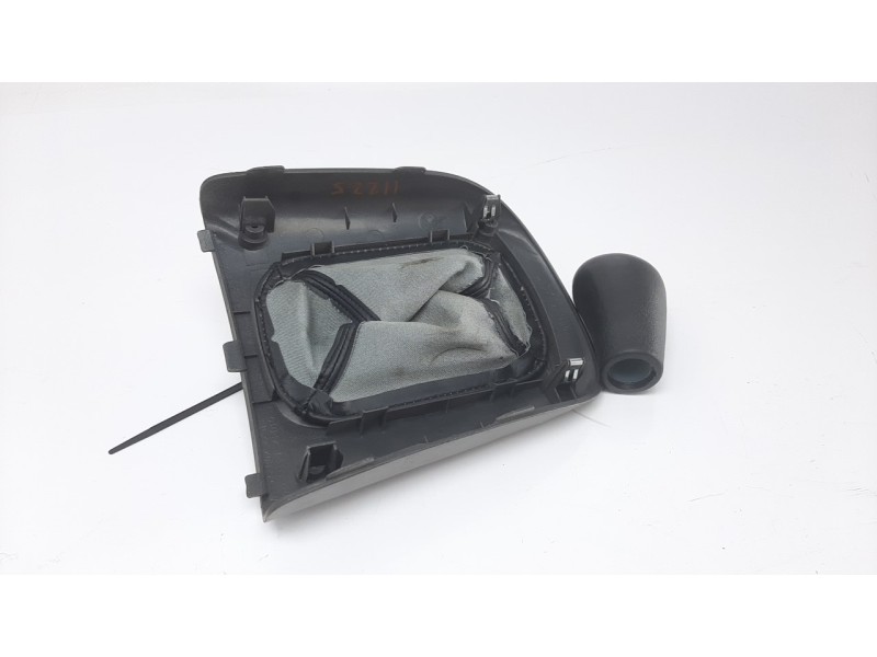 Recambio de pomo palanca cambio para toyota rav 4 (a2) 1.8 16v cat referencia OEM IAM 5882142010  