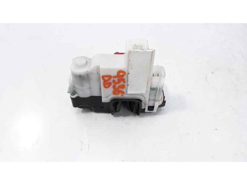 Recambio de cerradura puerta delantera derecha para fiat nuova 500 (150) sport referencia OEM IAM 0052041736  