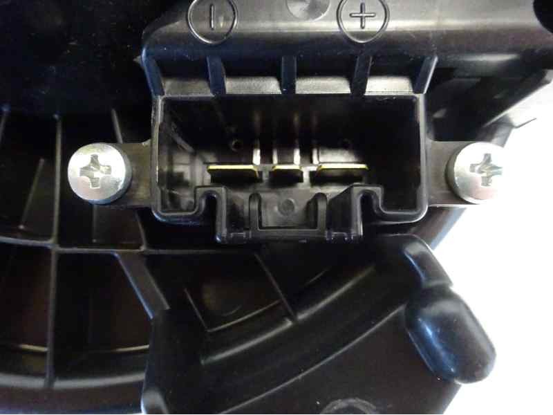 Recambio de ventilador calefaccion para toyota yaris active hybrid referencia OEM IAM 871030D220  