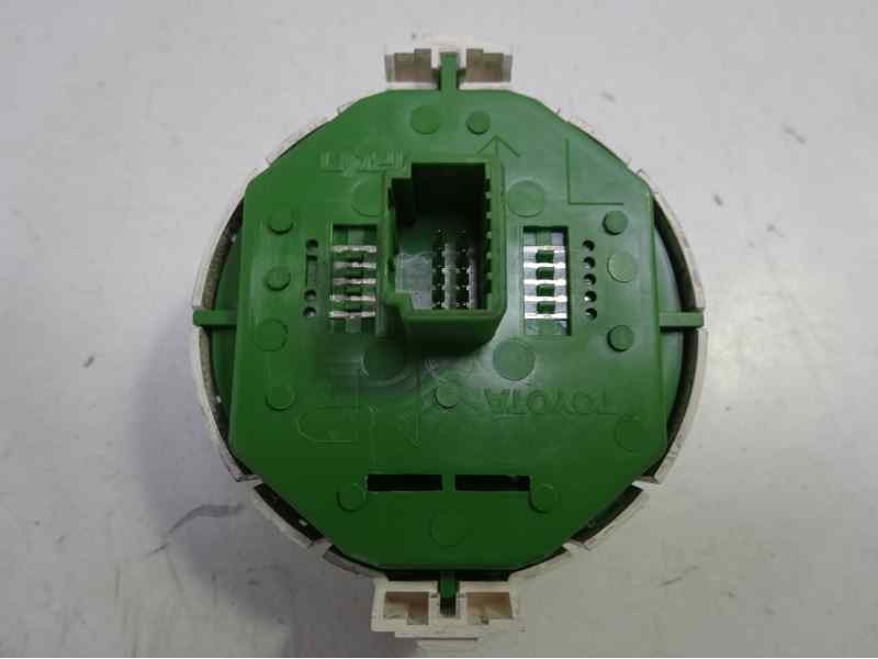 Recambio de warning para toyota yaris active hybrid referencia OEM IAM 839500D008  