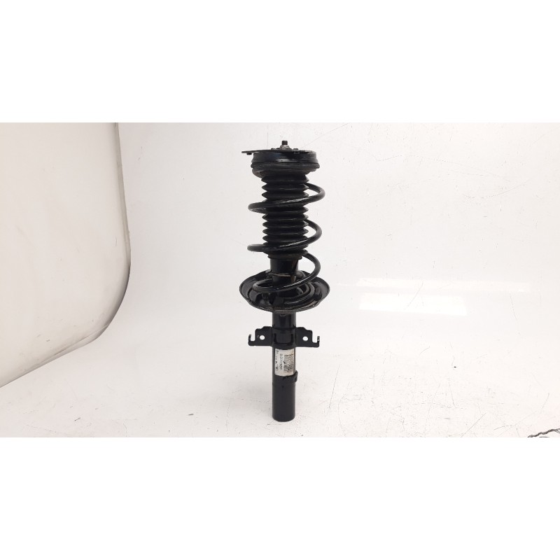 Recambio de amortiguador delantero derecho para renault megane iv grandtour bose-edition referencia OEM IAM 543025368R  