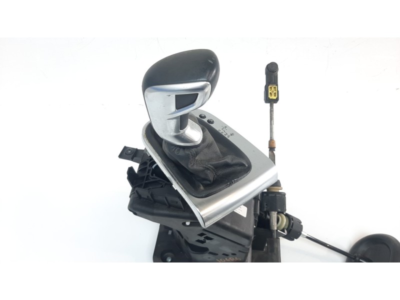 Recambio de palanca cambio para citroen c4 lim. 1.2 12v e-thp referencia OEM IAM 9813481180  