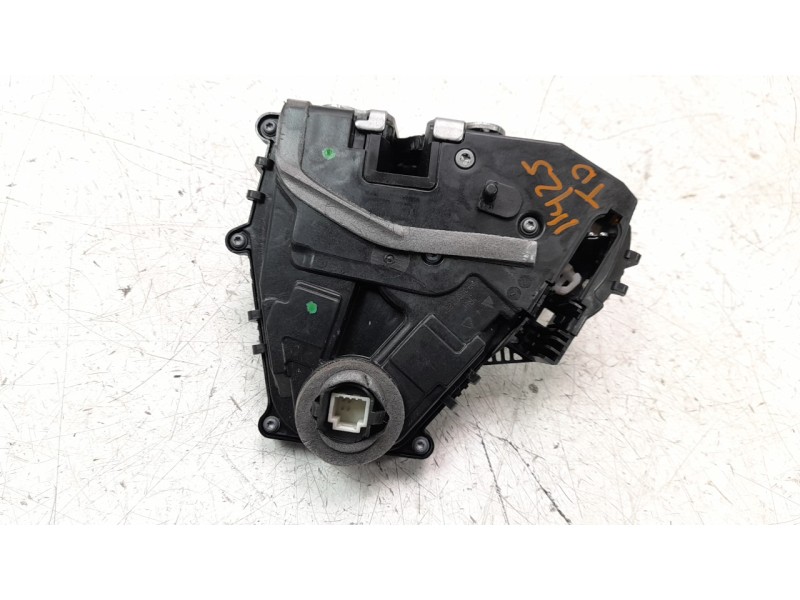 Recambio de cerradura puerta trasera derecha para renault captur ii 1.0 tce referencia OEM IAM 825021122R  
