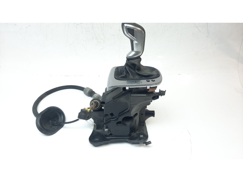 Recambio de palanca cambio para citroen c4 lim. 1.2 12v e-thp referencia OEM IAM 9813481180  