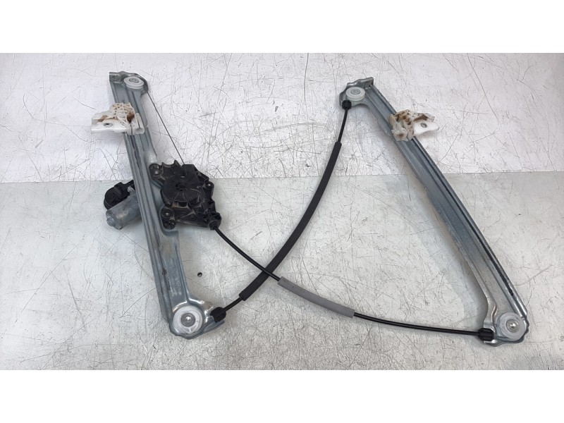 Recambio de elevalunas delantero derecho para mazda 3 sedán (bp) referencia OEM IAM BCJH58590A  