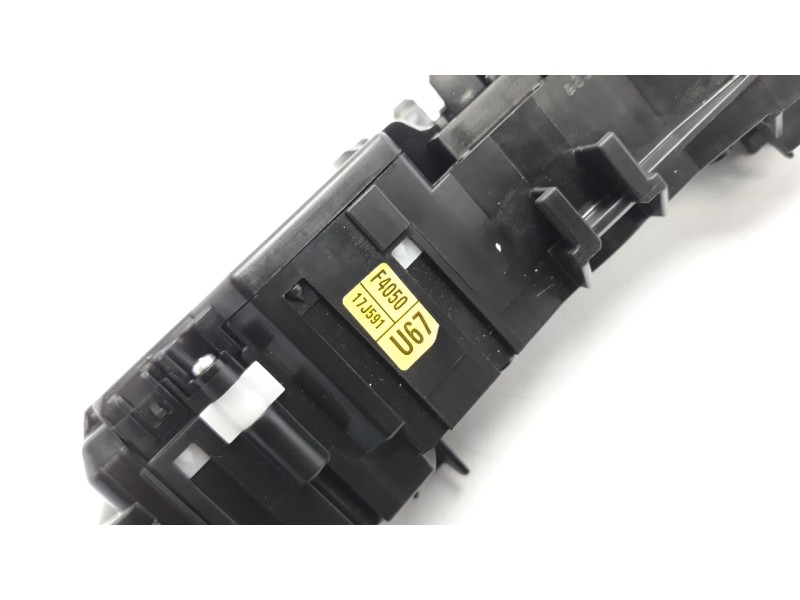 Recambio de mando multifuncion para toyota c-hr referencia OEM IAM 17J591F4050 17J422F4020 