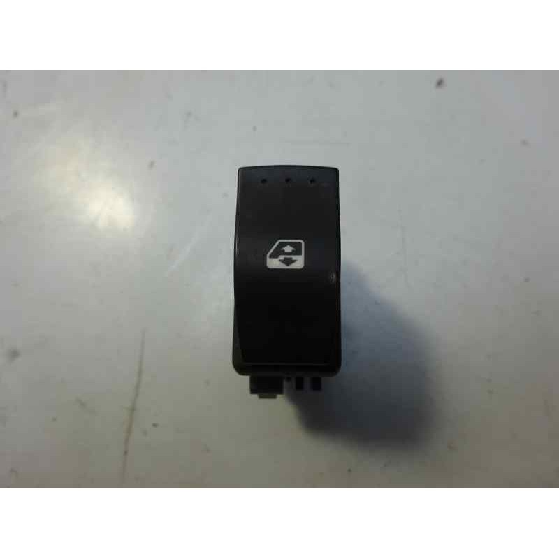 Recambio de mando elevalunas delantero derecho para renault master kasten 2.3 dci diesel cat referencia OEM IAM   