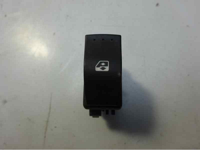 Recambio de mando elevalunas delantero derecho para renault master kasten 2.3 dci diesel cat referencia OEM IAM   