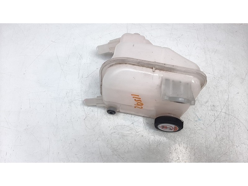 Recambio de deposito expansion para toyota corolla (e21) referencia OEM IAM 164A20T060  