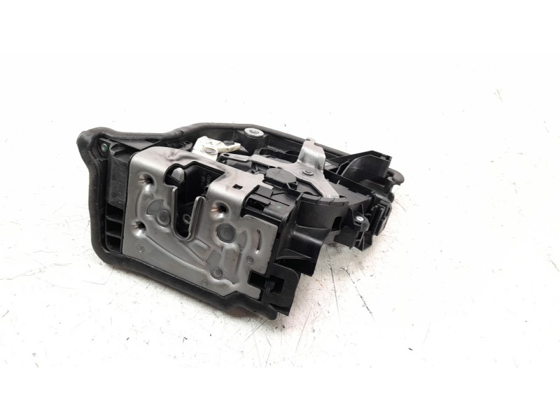 Recambio de cerradura puerta trasera izquierda para bmw serie x1 (f48) sdrive18d referencia OEM IAM 51227281939  EZCBM090