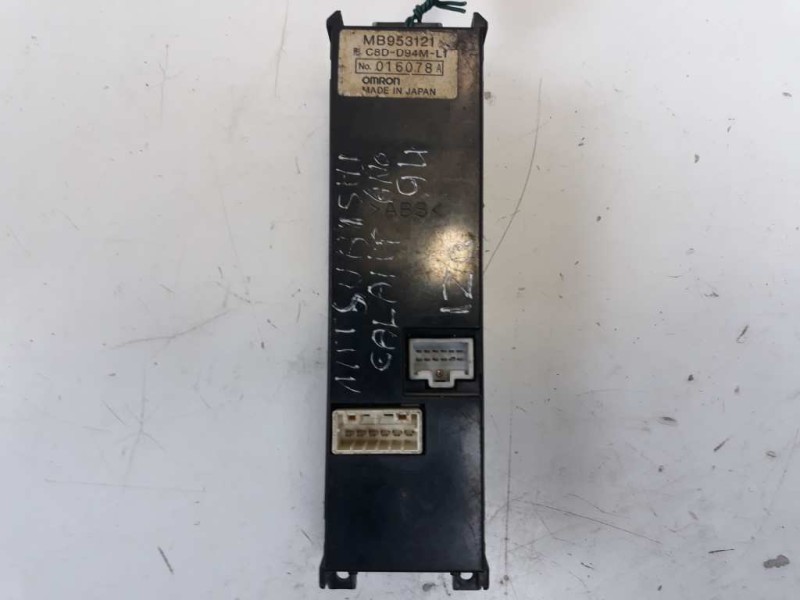 Recambio de mando elevalunas delantero izquierdo para mitsubishi galant berlina (e50) referencia OEM IAM MB953121 016078A 
