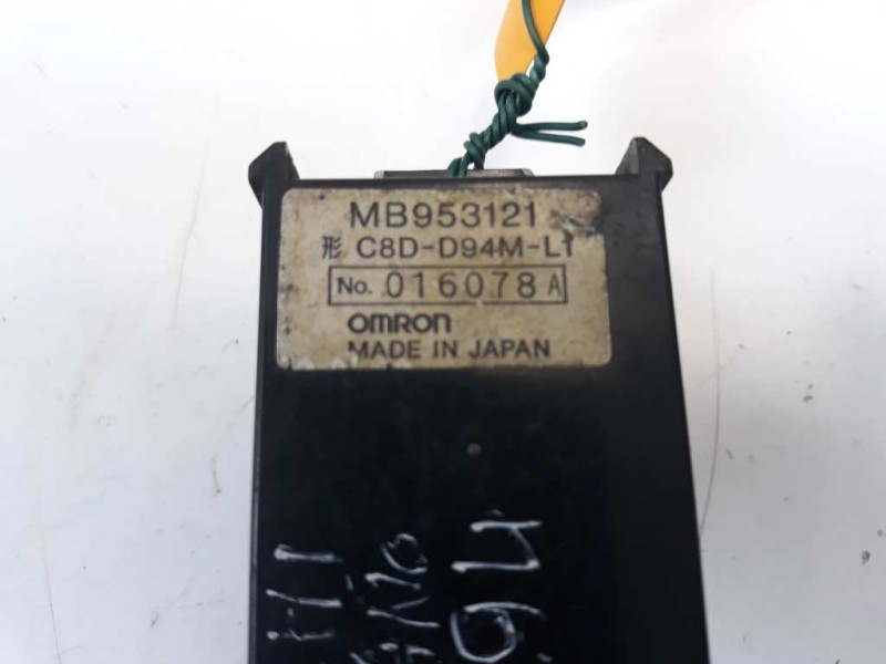 Recambio de mando elevalunas delantero izquierdo para mitsubishi galant berlina (e50) referencia OEM IAM MB953121 016078A 