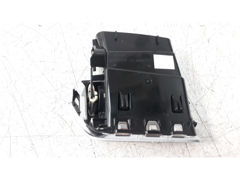 Recambio de rejilla aireadora para citroen c4 lim. live edition referencia OEM IAM 9676609777  