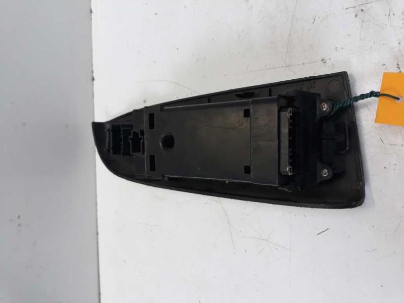 Recambio de mando elevalunas delantero izquierdo para honda accord berlina (cg7-9/ch1-7) 1.8 16v cat referencia OEM IAM   