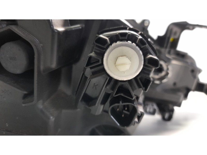Recambio de faro izquierdo para toyota corolla (e21) referencia OEM IAM 8115002T50  