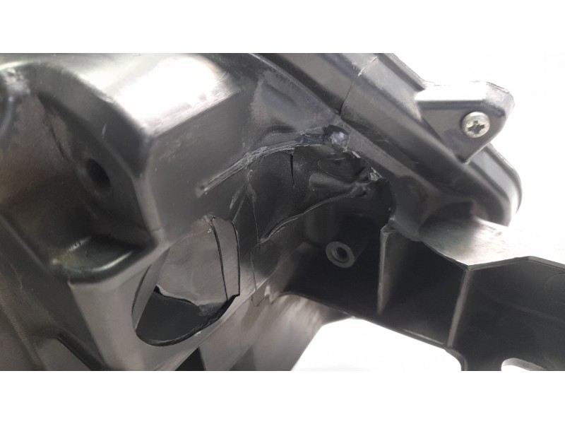 Recambio de faro izquierdo para toyota corolla (e21) referencia OEM IAM 8115002T50  