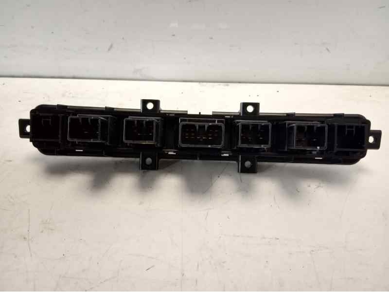 Recambio de warning para ssangyong rexton w limited 4wd referencia OEM IAM 8520005D10  