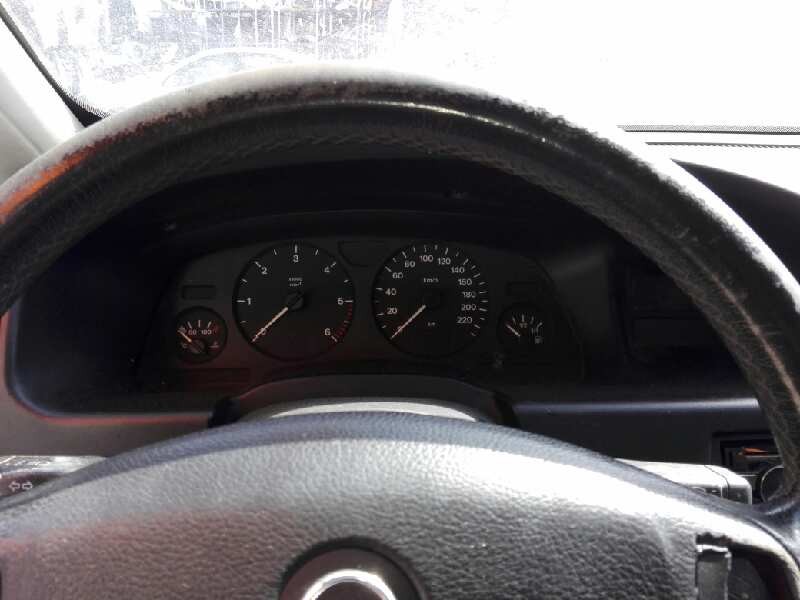 opel zafira a del año 2000