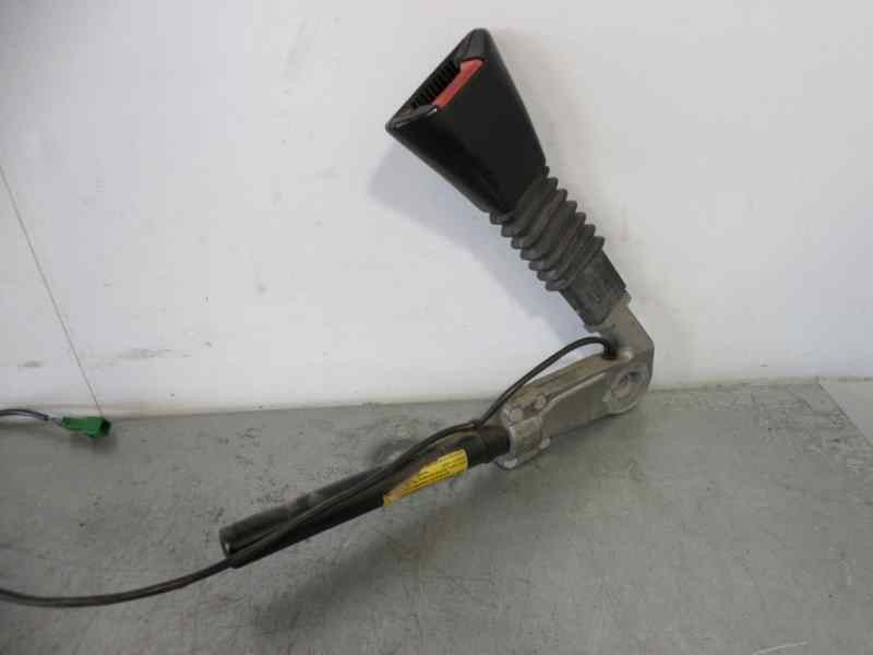 Recambio de cinturon seguridad delantero izquierdo para opel vectra b berlina 2.0 dti referencia OEM IAM 90585747  