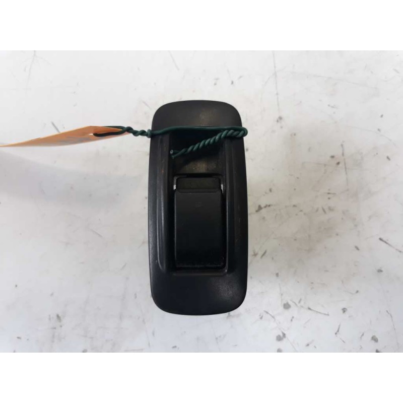 Recambio de mando elevalunas trasero derecho para toyota corolla verso (r1) 2.2 d-4d luna referencia OEM IAM 54035228 848010F030
