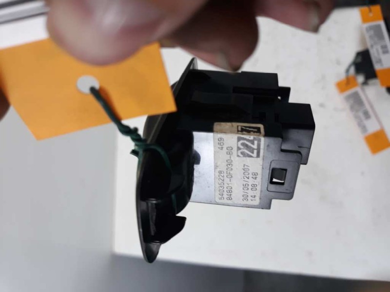 Recambio de mando elevalunas trasero derecho para toyota corolla verso (r1) 2.2 d-4d luna referencia OEM IAM 54035228 848010F030