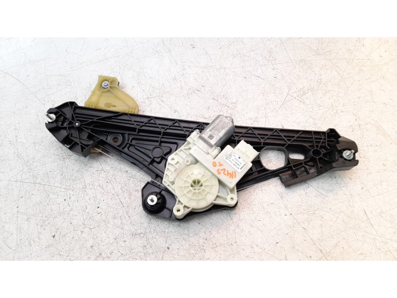 Recambio de elevalunas trasero derecho para renault captur ii 1.0 tce referencia OEM IAM 827209371R  
