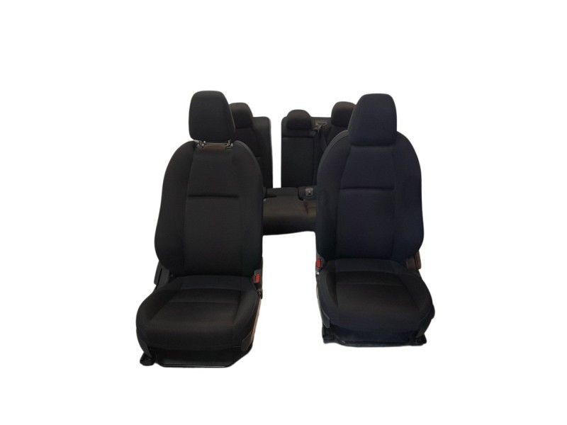 Recambio de juego asientos completo para mazda 3 sedán (bp) referencia OEM IAM BDGF88162  