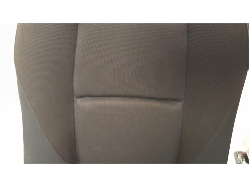 Recambio de juego asientos completo para mazda 3 sedán (bp) referencia OEM IAM BDGF88162  