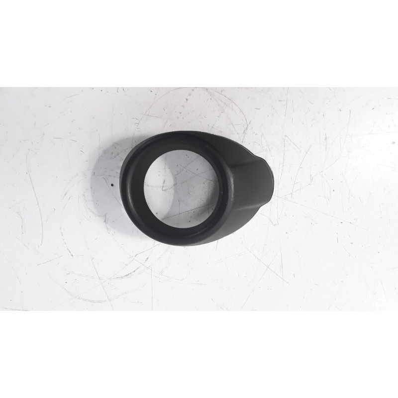 Recambio de molduras delanteras para ford focus lim. 1.6 tdci cat referencia OEM IAM BM5119953A 107105018 FD4281232