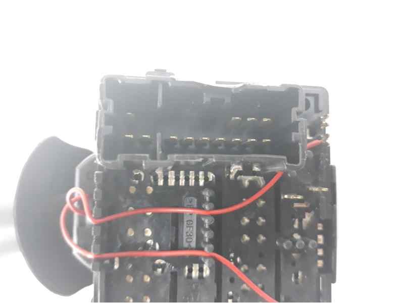 Recambio de mando limpia para dacia sandero ambiance referencia OEM IAM 255671274R  