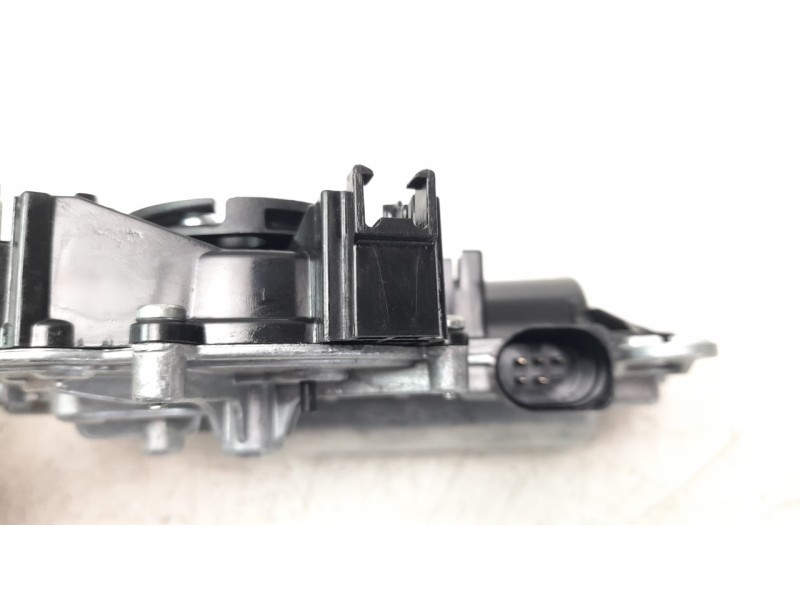 Recambio de motor cierre centralizado porton para seat ateca (khp) fr referencia OEM IAM 5TA827887C  