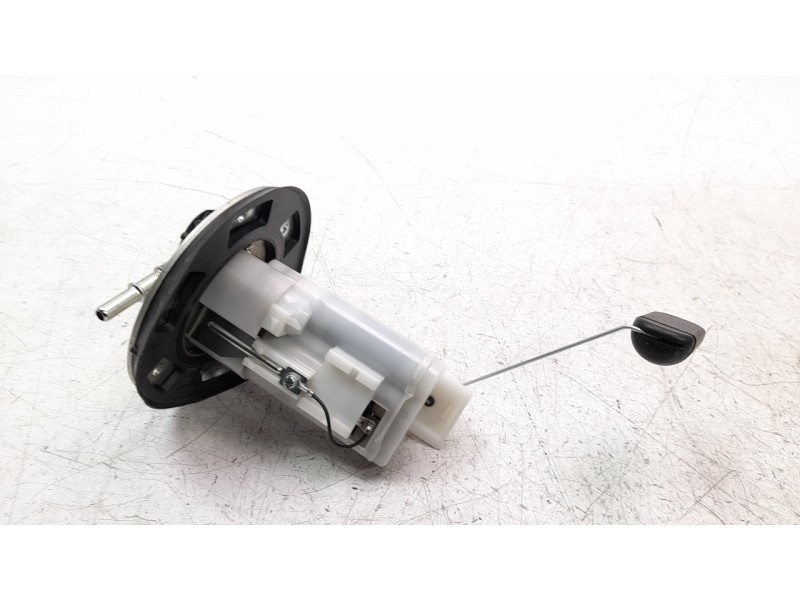 Recambio de bomba combustible para honda cbr 650r cbr 650r referencia OEM IAM 16700MKND52  