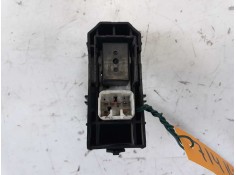 Recambio de mando elevalunas delantero derecho para toyota lexus is 200 (gxe10) 2.0 cat referencia OEM IAM    2