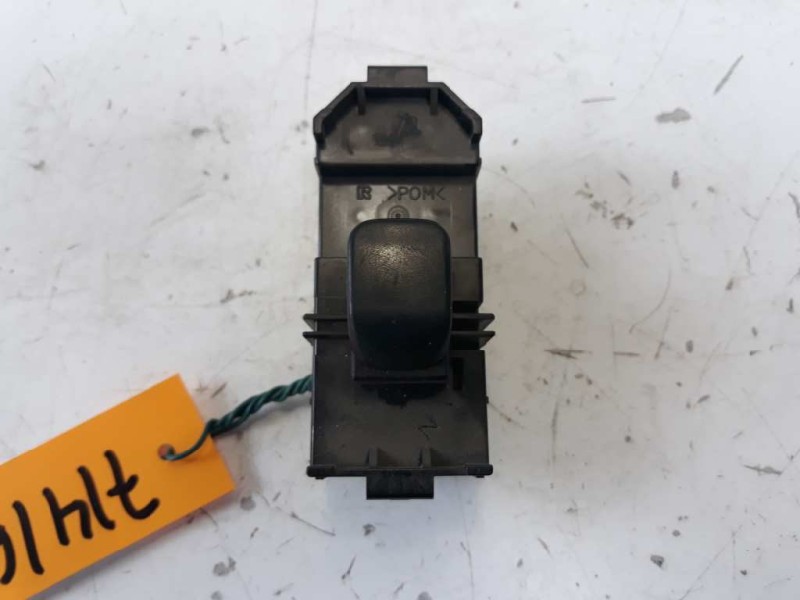 Recambio de mando elevalunas trasero izquierdo para toyota lexus is 200 (gxe10) 2.0 cat referencia OEM IAM   
