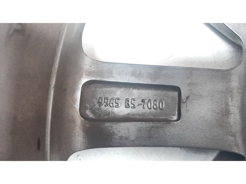 Recambio de llanta para mazda 3 sedán (bp) referencia OEM IAM 9965657080  