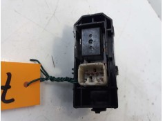 Recambio de mando elevalunas trasero derecho para toyota lexus is 200 (gxe10) 2.0 cat referencia OEM IAM    2